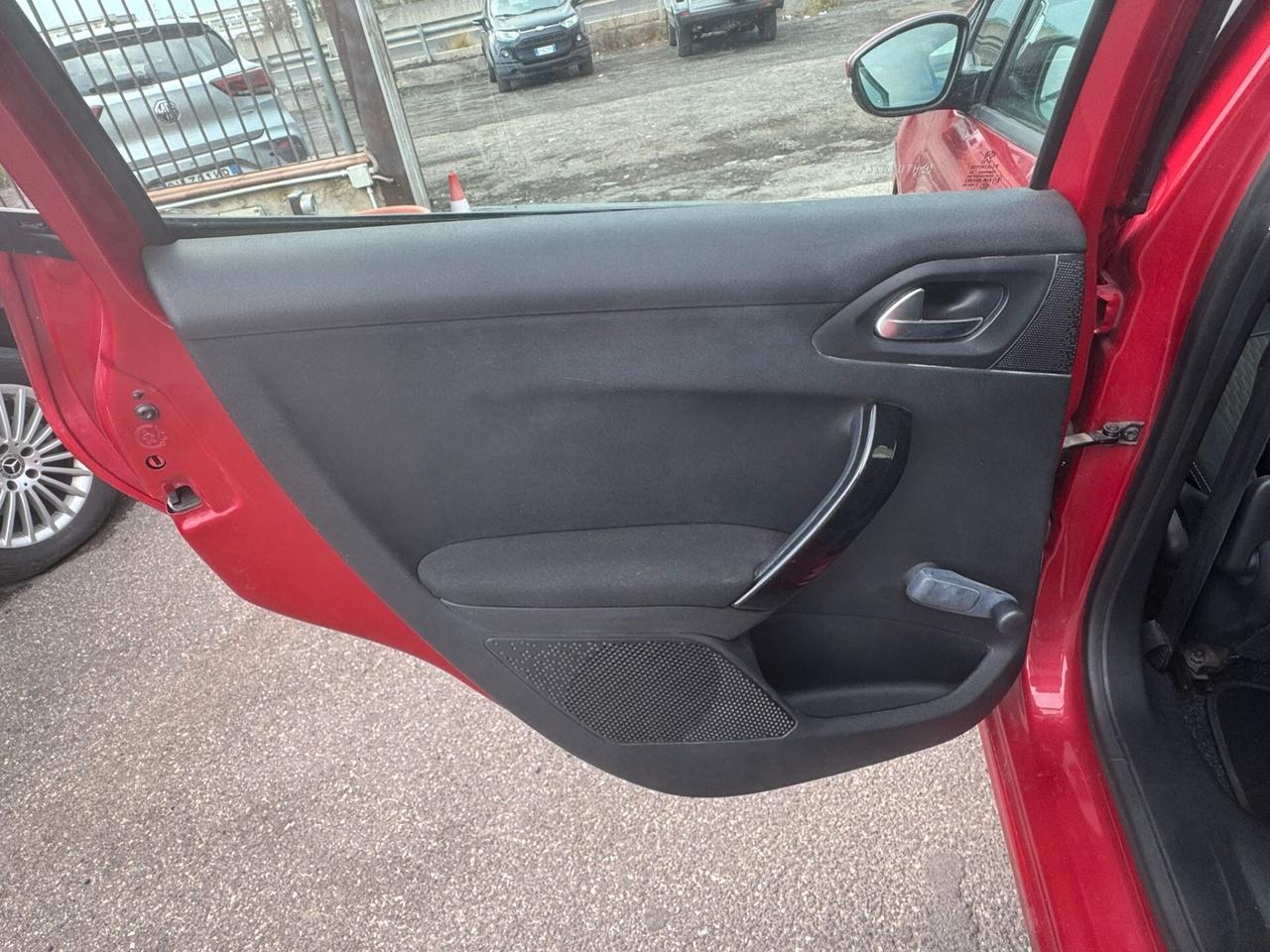Peugeot 208 PureTech 82 5 porte Allure 2018