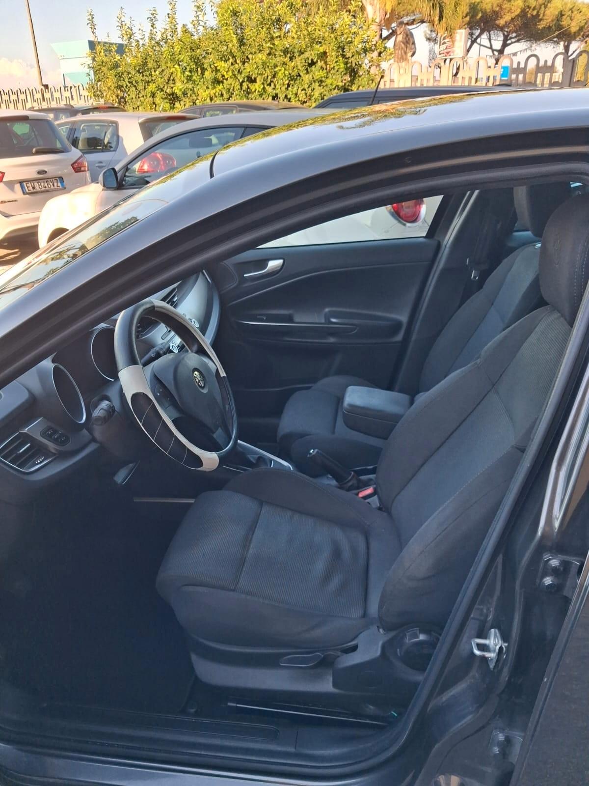 Alfa Romeo Giulietta 1.6 multijet Distinctive 2013