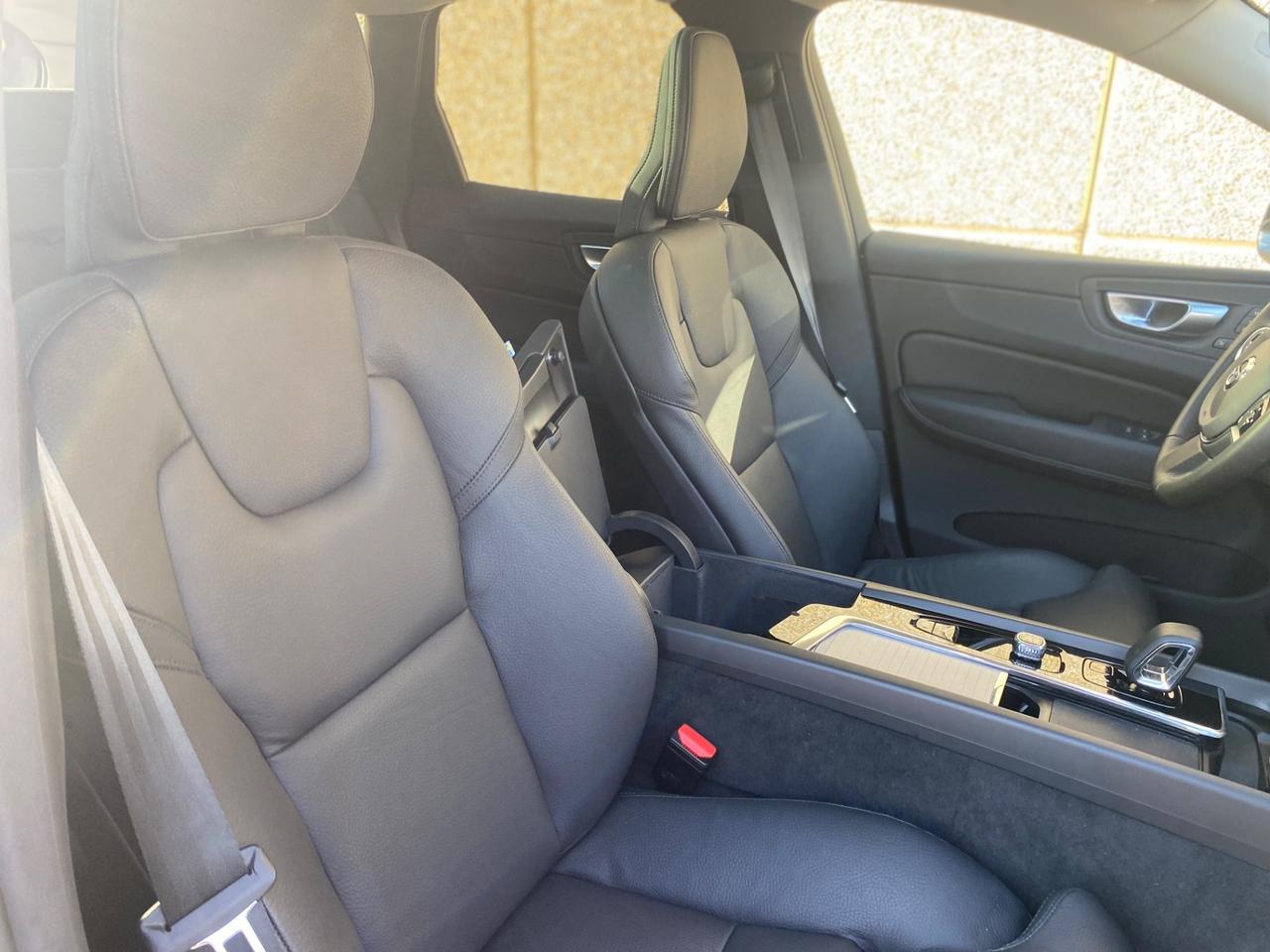 Volvo XC 60 XC60 T6 Recharge Plug-in Hybrid AWD tetto apribile automatico INSCRIPTION