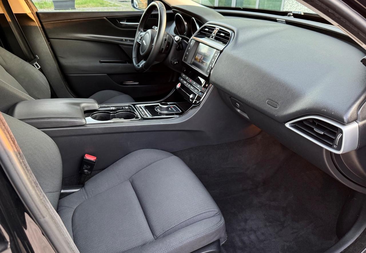 Jaguar XF 2.0 D 180 CV AWD aut. Portfolio