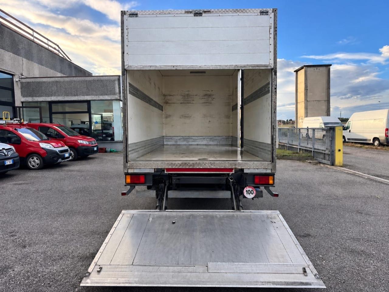 Iveco EUROCARGO 70Q SPONDA PEDANA IDRAULICA+PORTA LATERALE-6 CILINDRI-PORTATA 1800 KG