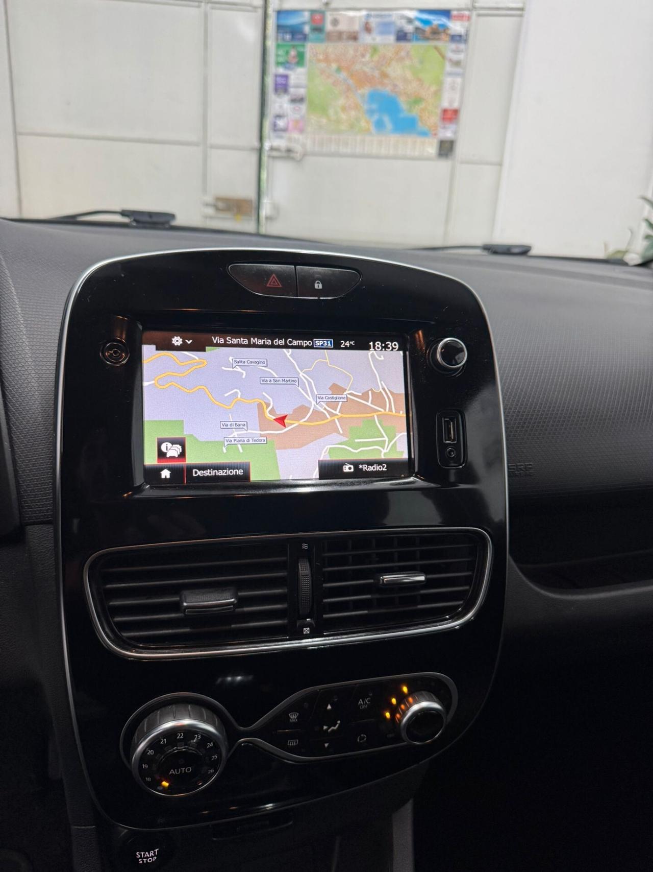 Renault Clio dCi 8V 90 CV 5 porte Moschino Intens 2020