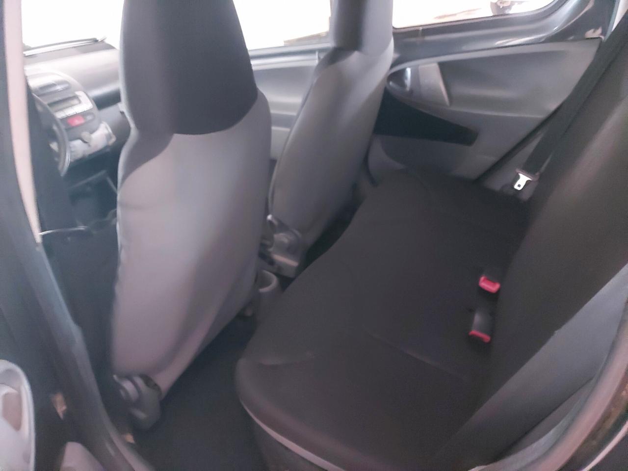 Toyota Aygo 1.0 benz 2011 5 porte
