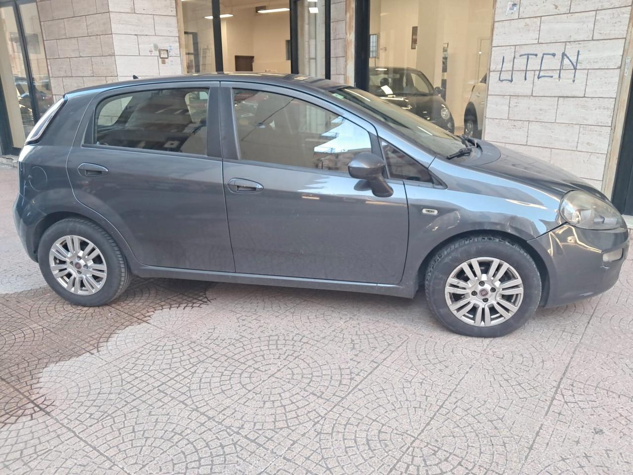 FIAT PUNTO 1.3 MJT-"VISTA E PIACIUTA"-2014-Euro 1690