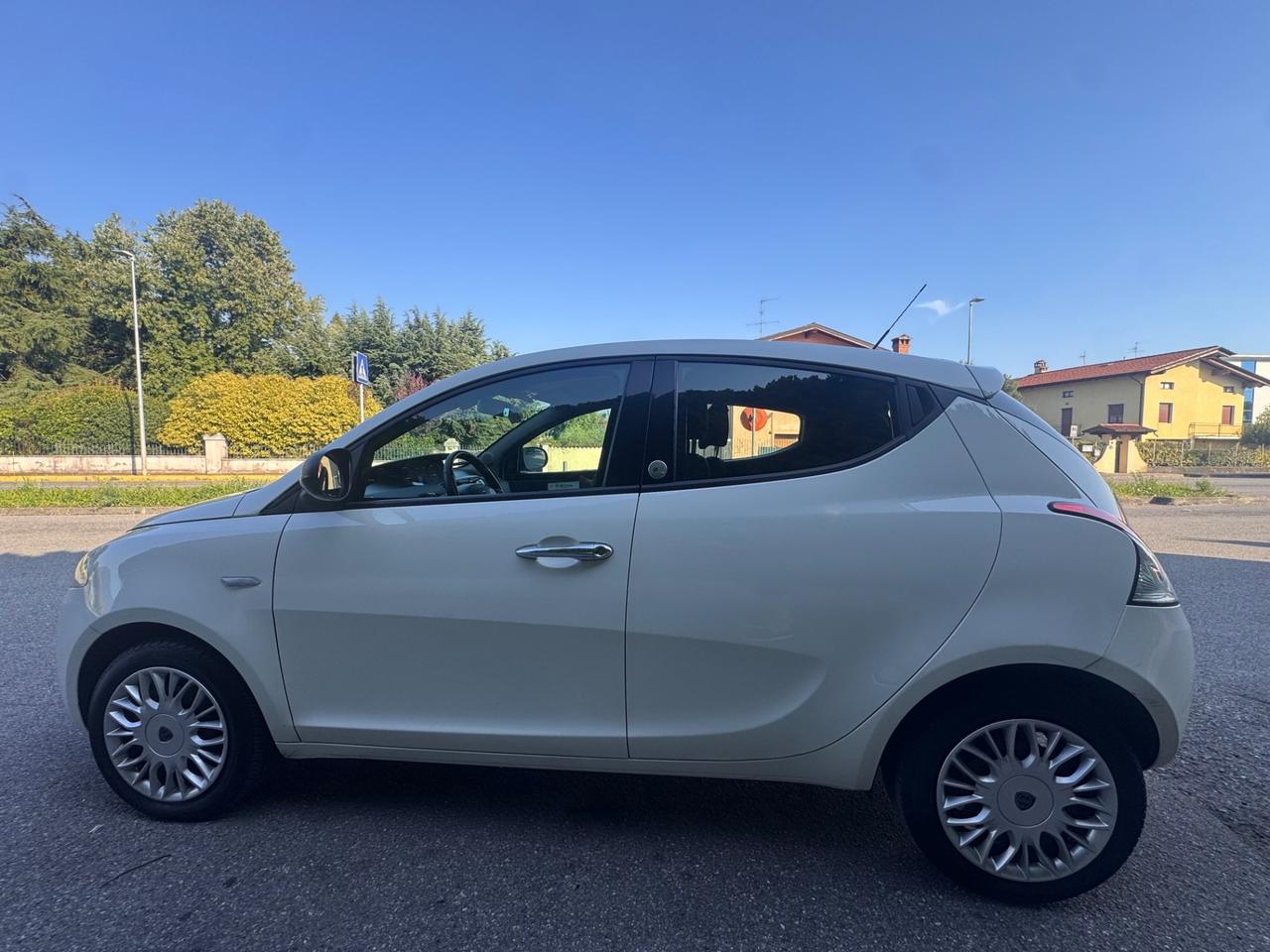 Lancia Ypsilon 1.2 69 CV 5 porte GPL Ecochic Silver
