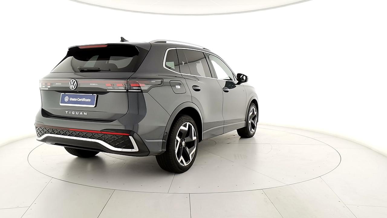 VOLKSWAGEN Tiguan III 2024 - Tiguan 2.0 tdi R-Line 150cv dsg