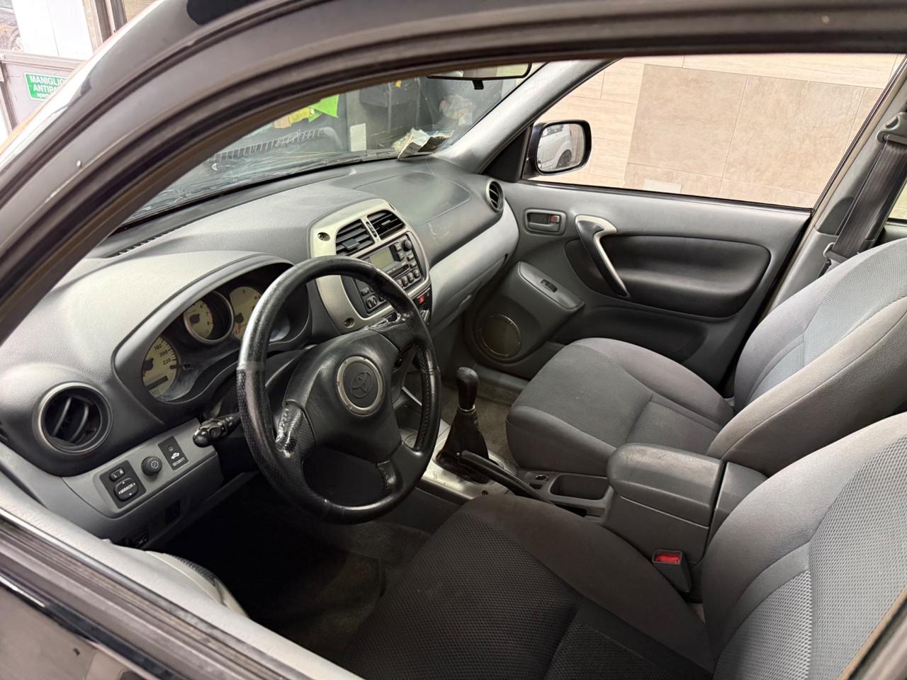 Toyota RAV 4 RAV4 2.0 16V cat 5 porte Sol