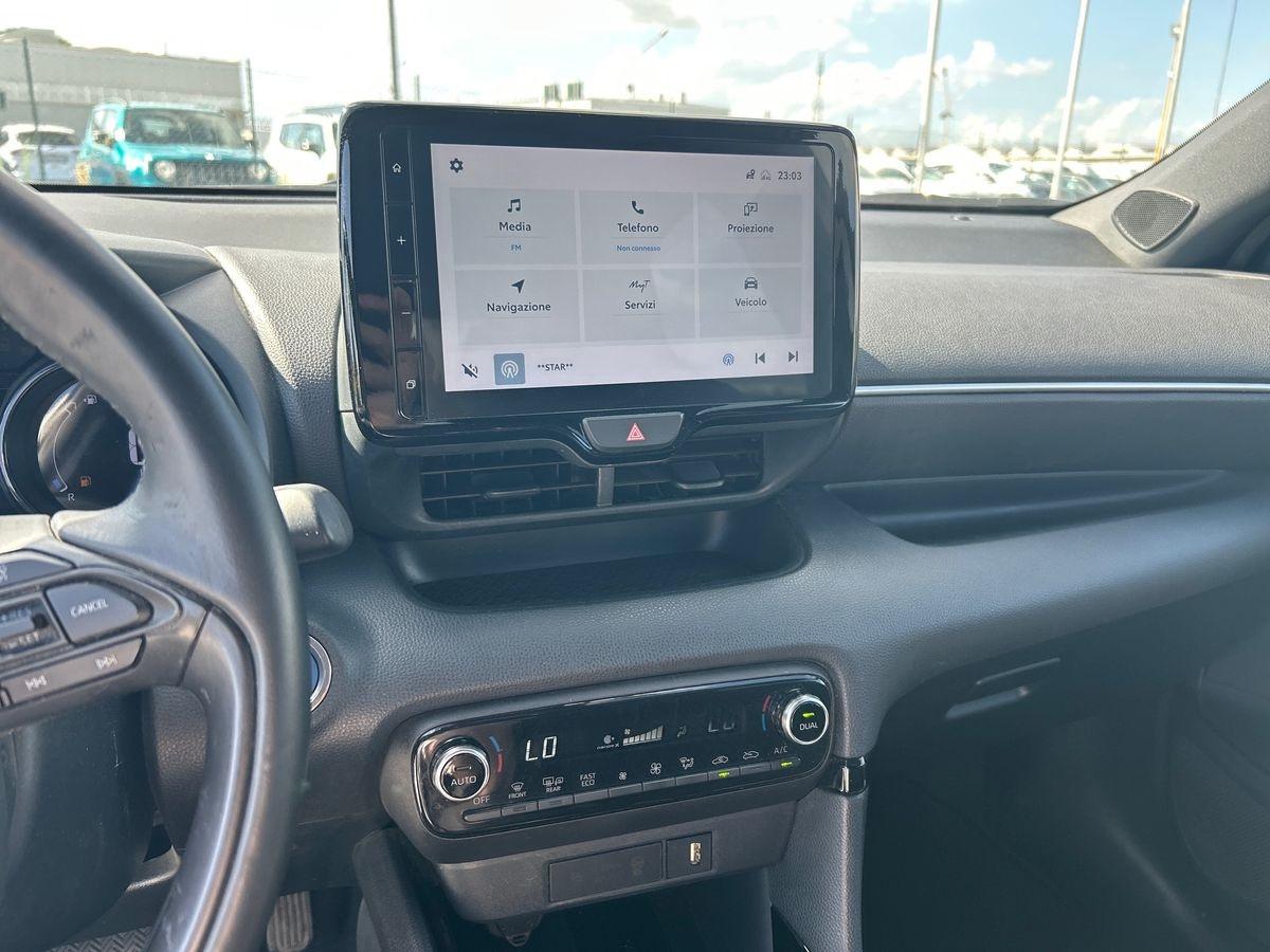 TOYOTA Yaris IV 2020 - Yaris 1.5h Lounge