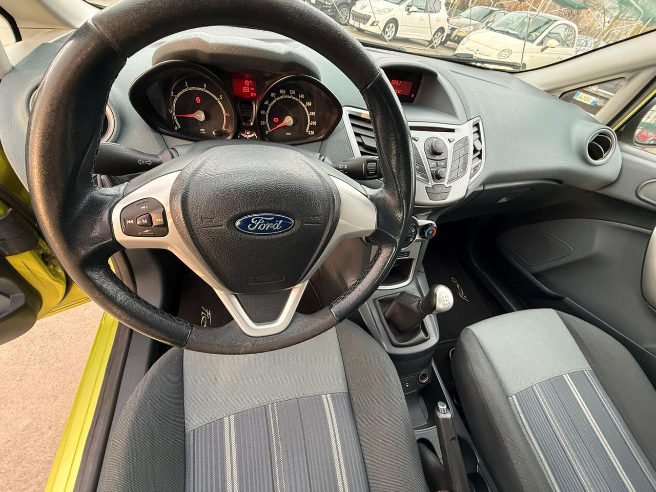 Ford Fiesta 1.2 BENZINA 5P UNICO-PROPR
