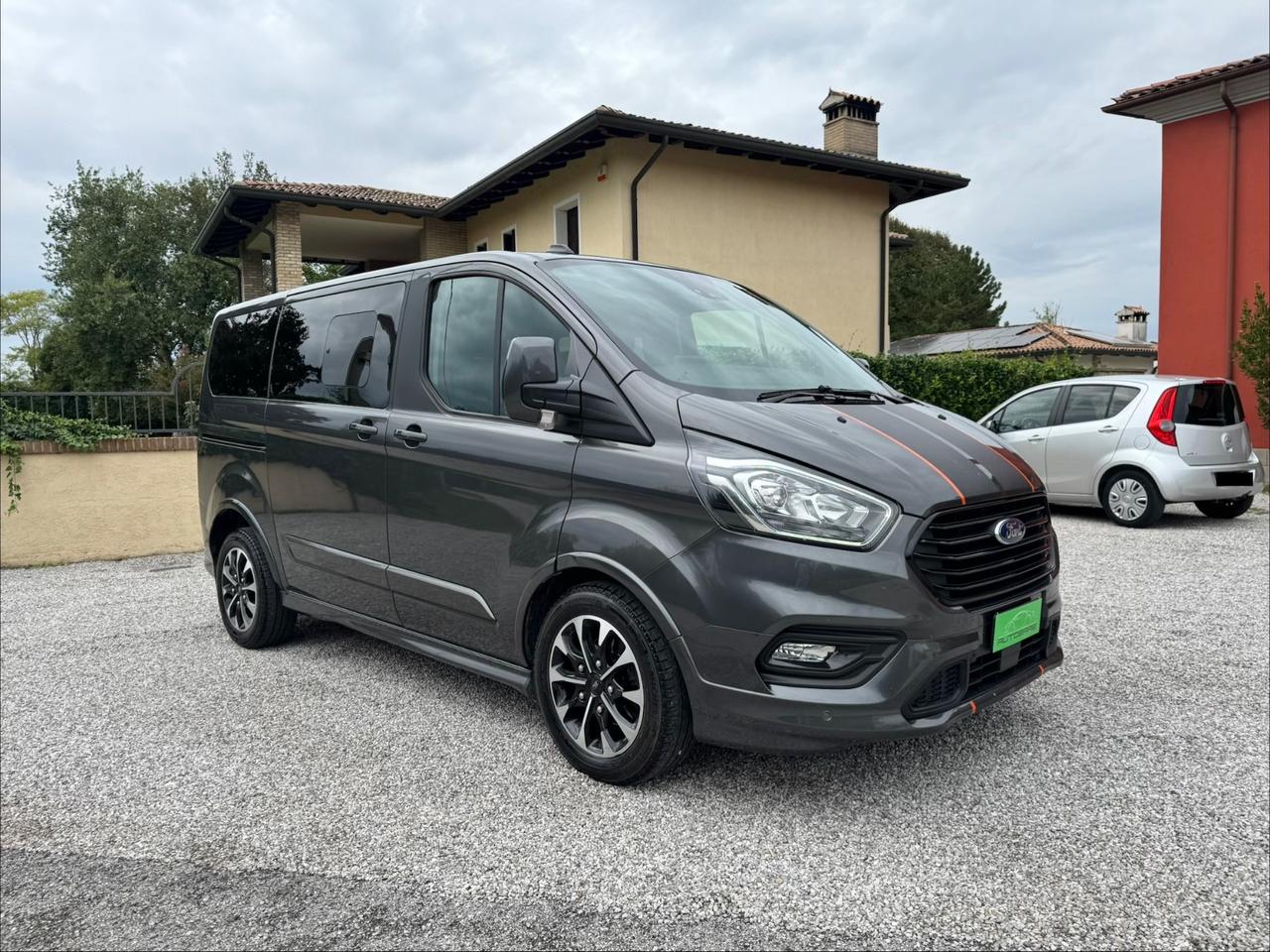 Ford Tourneo Custom 320 2.0 EcoBlue 170CV aut. PC Sport