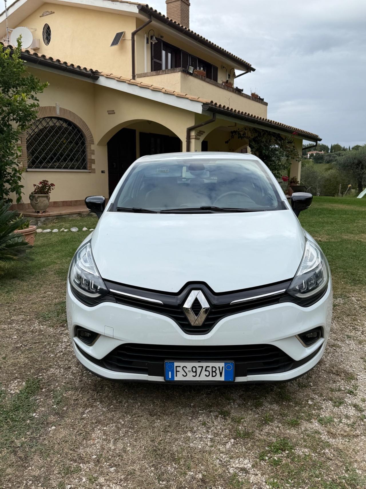 Renault Clio dCi 8V 90 CV EDC 5 porte Moschino Life