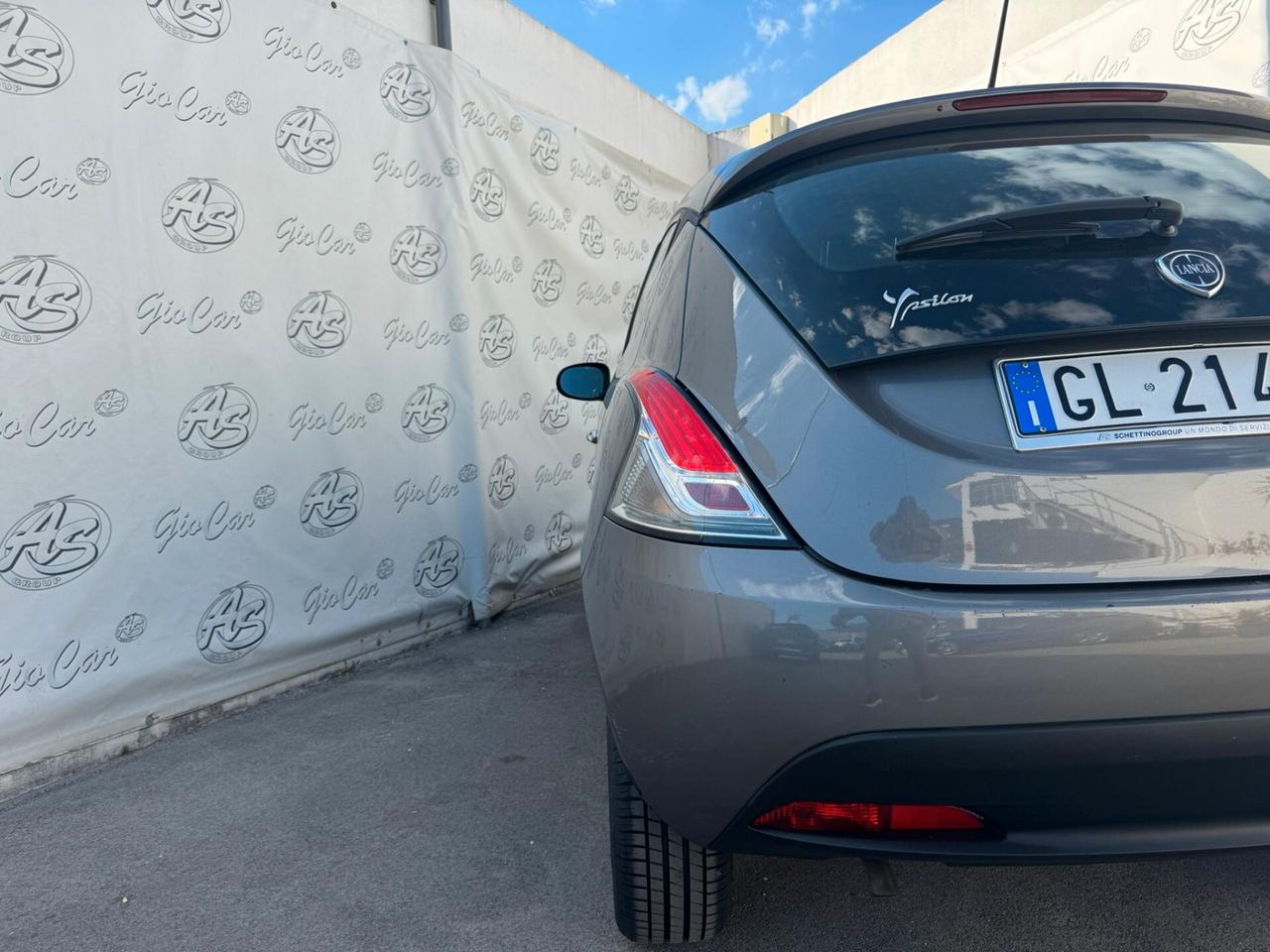 Lancia Ypsilon 1.0 FireFly 70cv Hybrid Silver