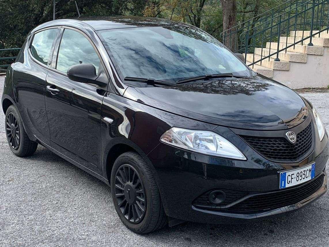 Lancia Ypsilon Ypsilon 1.0 firefly hybrid Silver s ECOCHIC