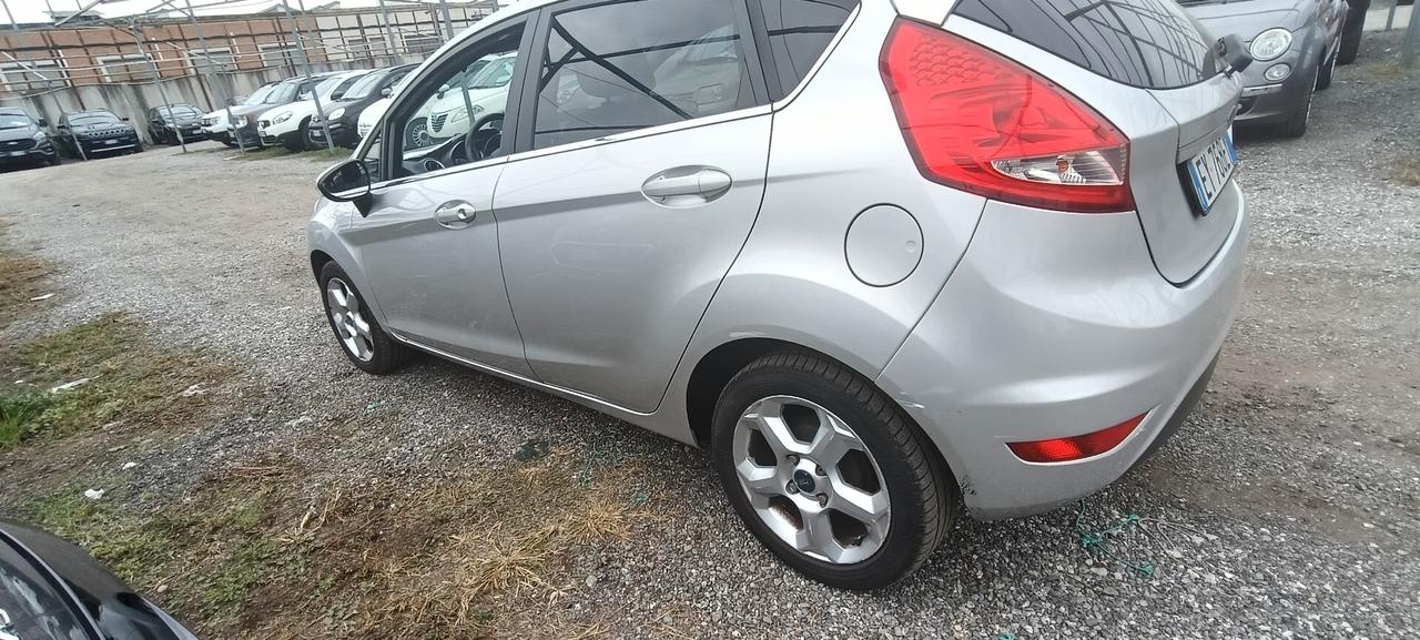 Ford Fiesta Fiesta+ 1.4 5 porte Bz.- GPL