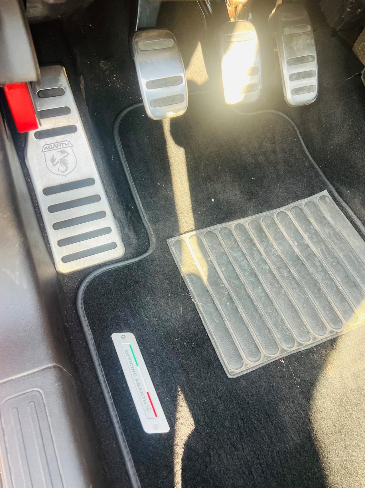 Abarth 595 C 1.4 Turbo T-Jet 180 CV Competizione