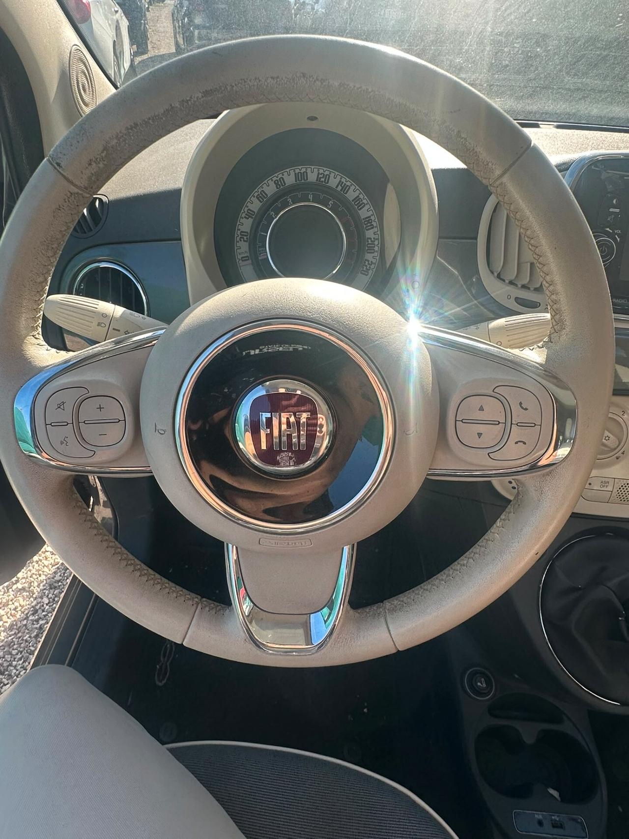 Fiat 500 2017 1.2 Lounge LEGGI
