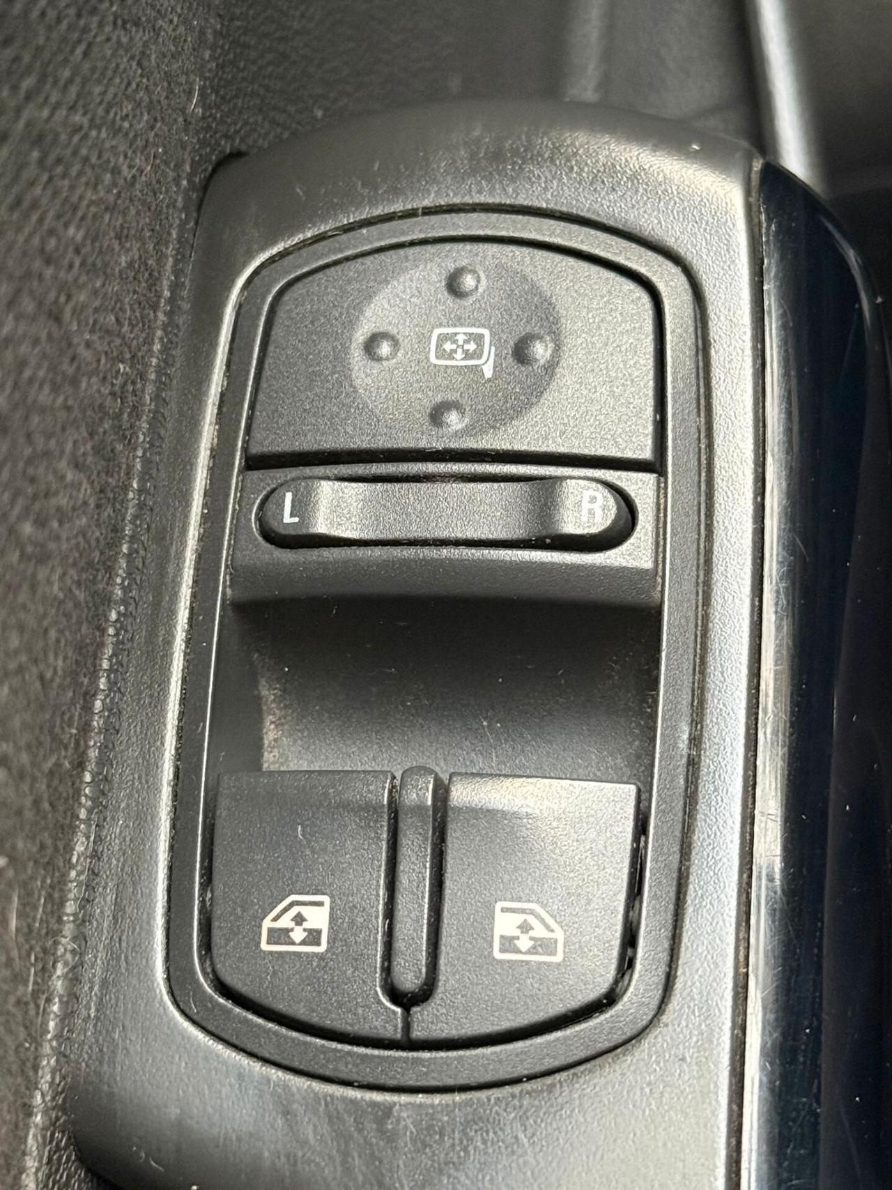 Opel Corsa 1.2 5 porte Enjoy GPL