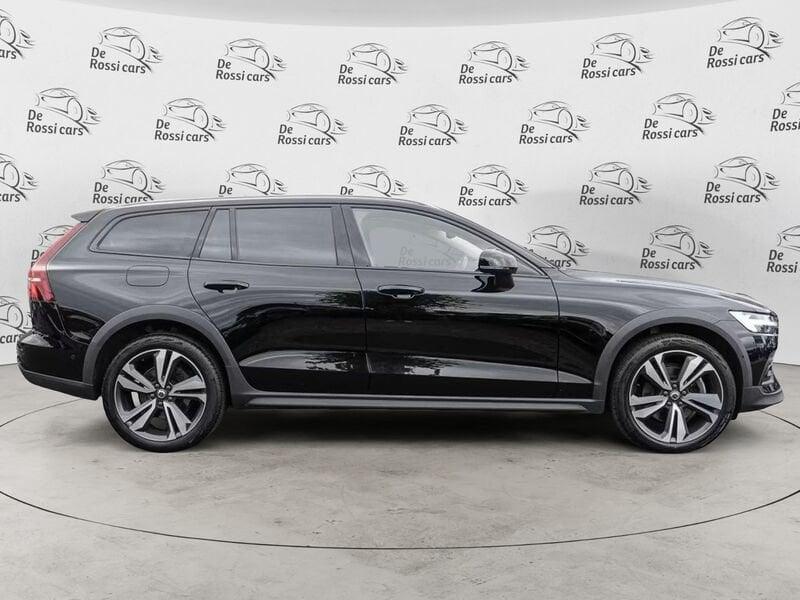 Volvo V60 Cross Country B4 (d) AWD automatico Ultimate