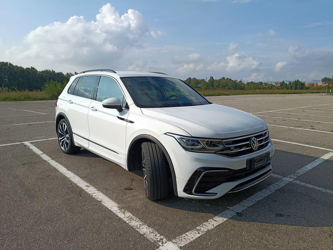 Volkswagen Tiguan R-LINE #50664