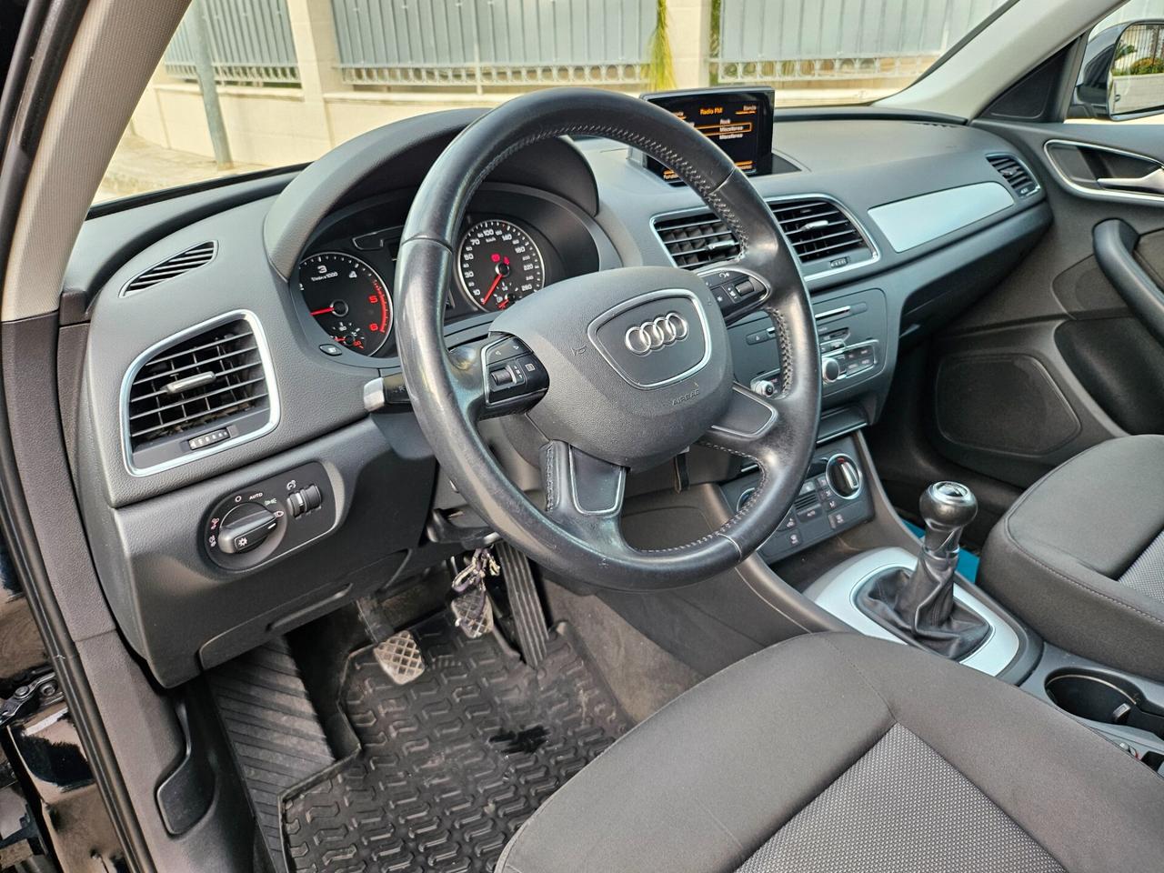 AUDI Q3 2.0 Tdi 120cv Business my 16 Manuale