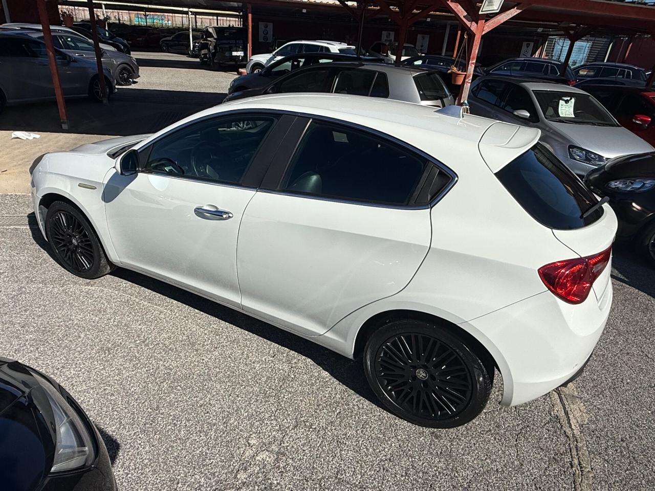 Giulietta 1.6 JTDm 105 CV Exclusive-pelle-Navi-perfetta
