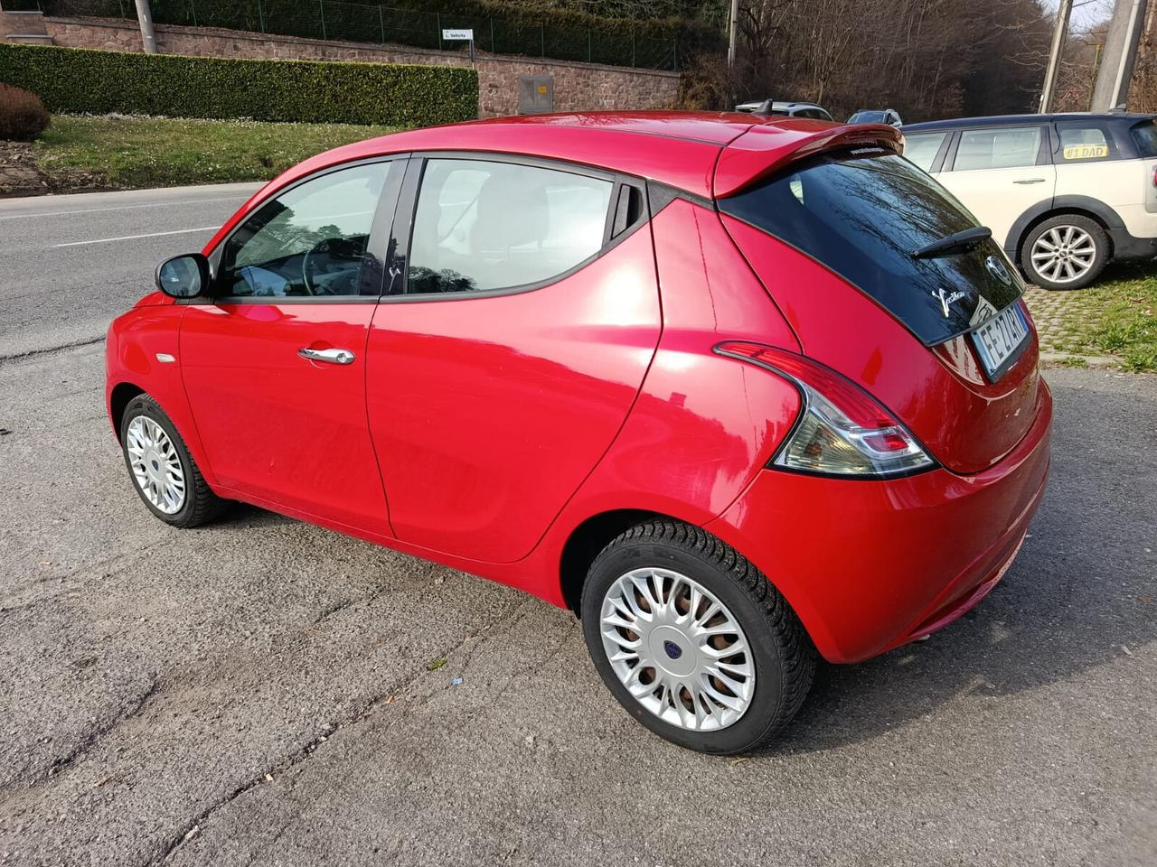 Lancia Ypsilon 1.2 69 CV 5 porte Platinum