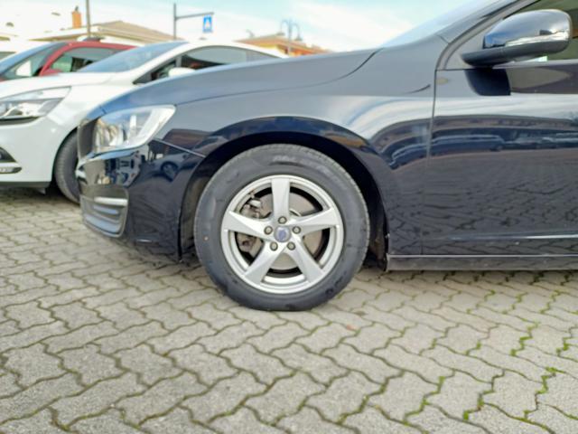 VOLVO S60 D2 Powershift Kinetic