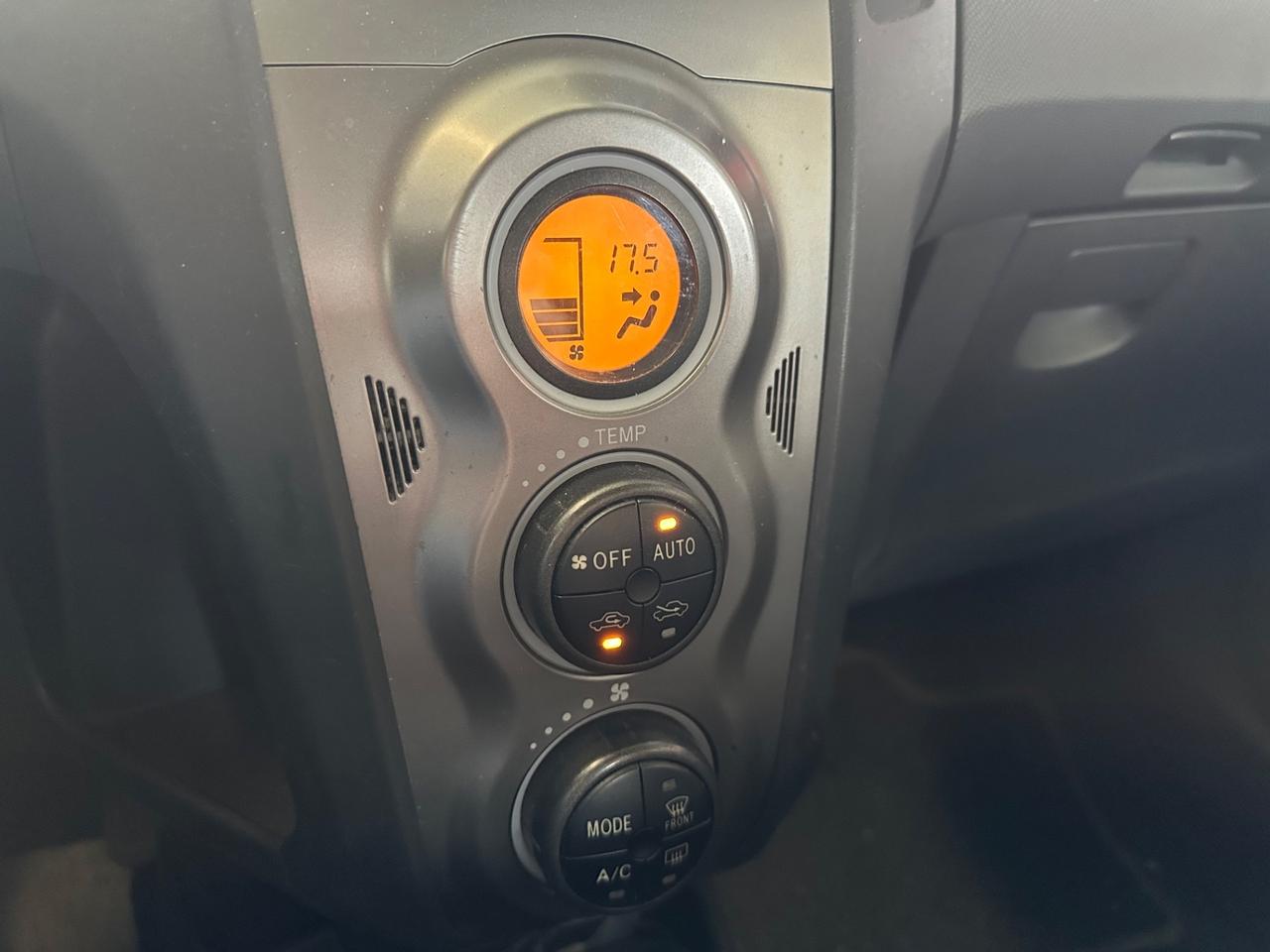 Toyota Yaris 1.0 5 porte Sol -SOLO 72.400KM-