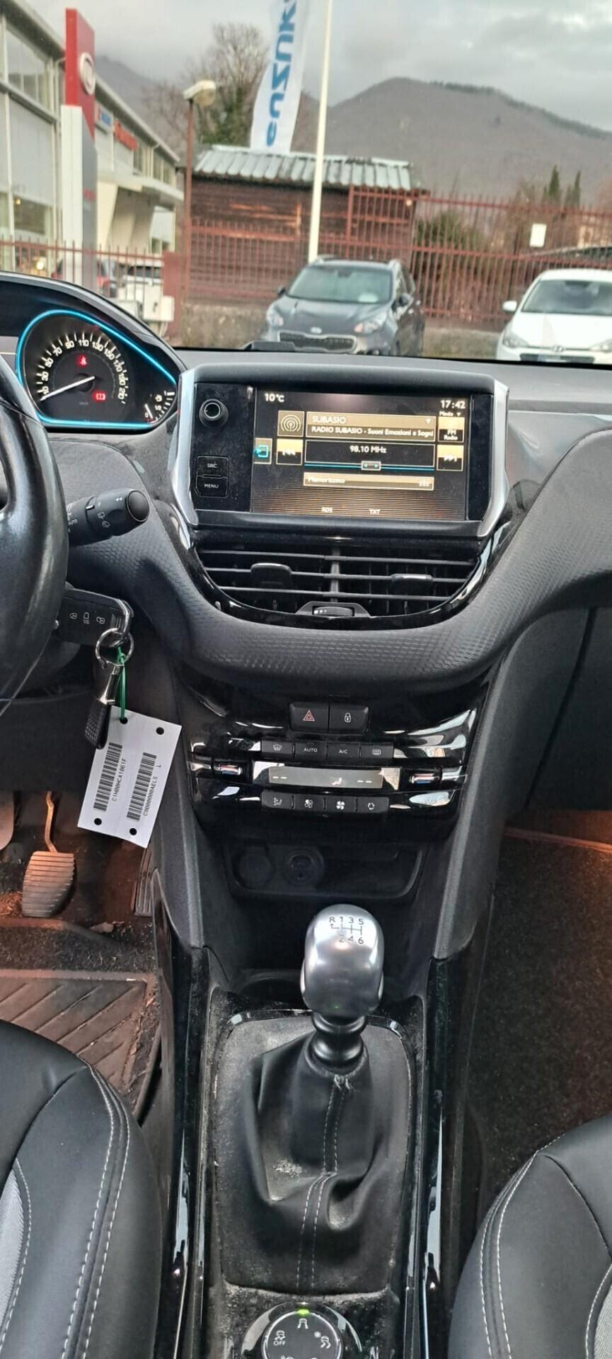 Peugeot 3008 BlueHDi 130 S&S EAT8 Crossway