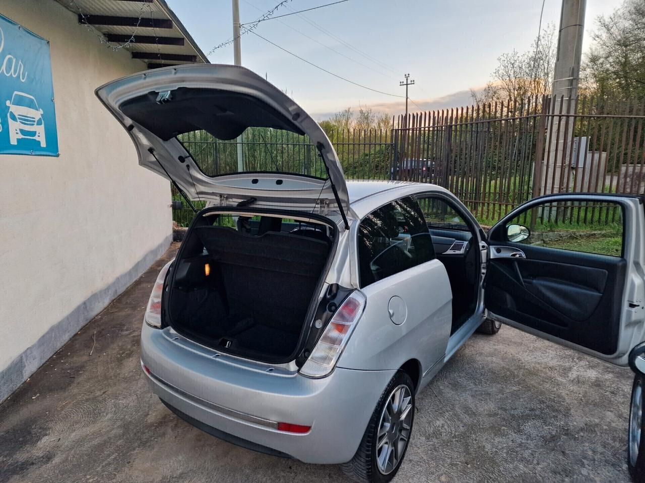LANCIA YPSILON 1.4 Unyca Ecochic GPL