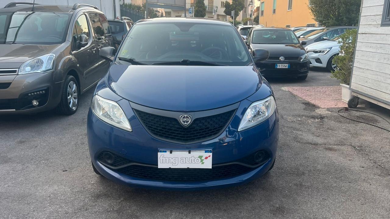 Lancia Ypsilon 1.2 69 CV 5 porte GPL Ecochic Elefantino Blu