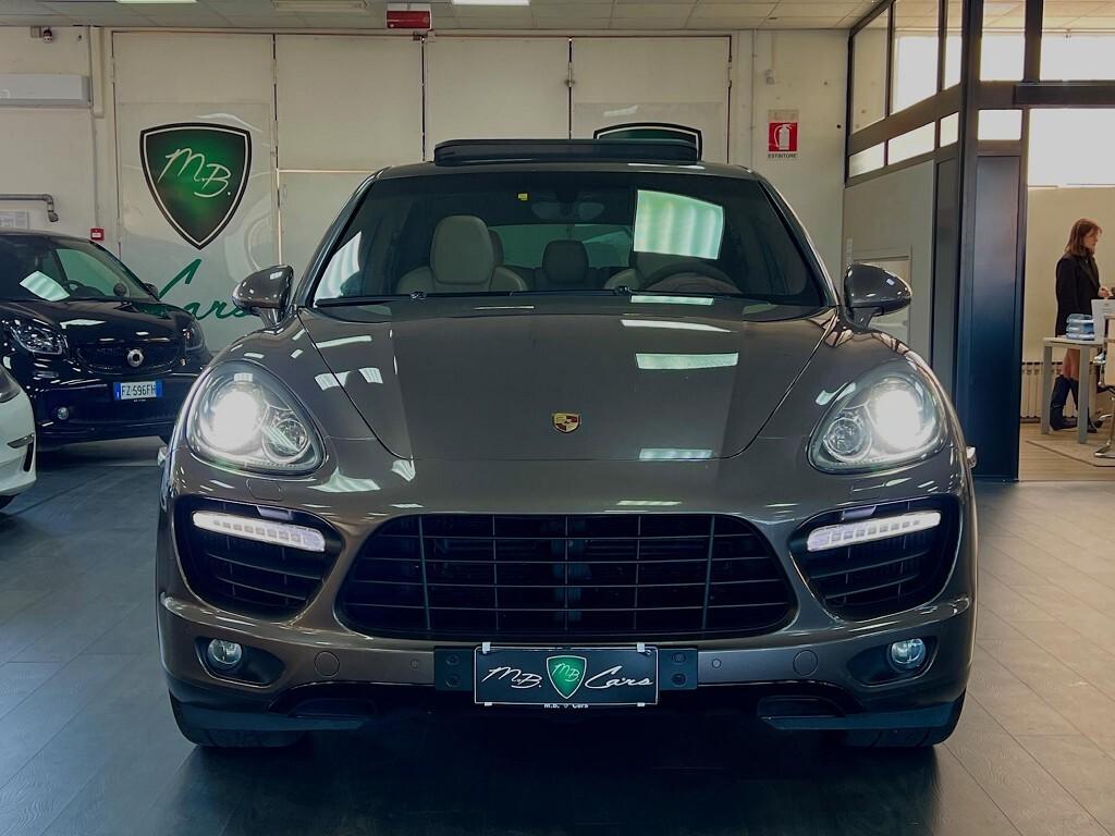 Porsche Cayenne 4.8 Turbo