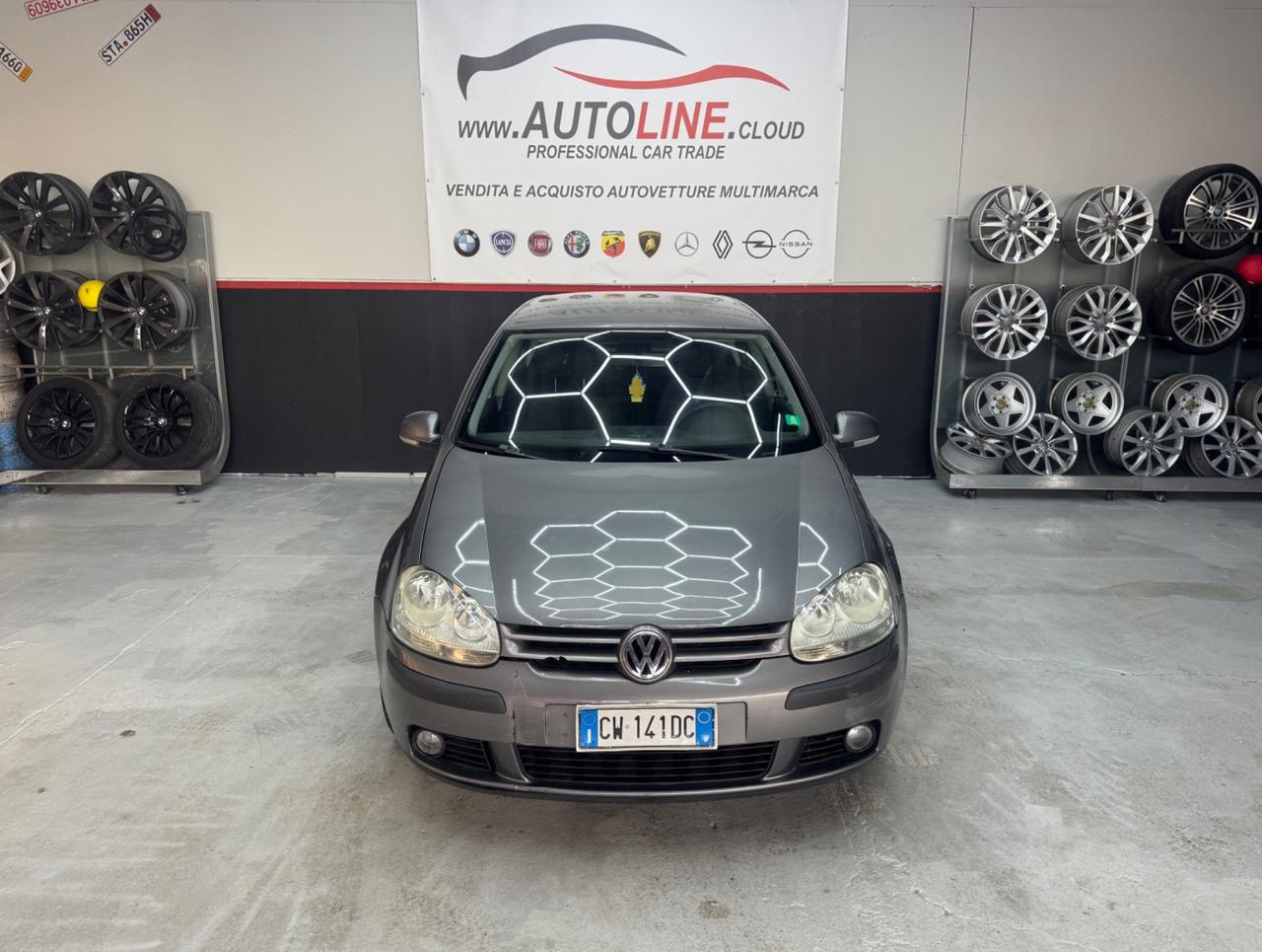 VW Golf 5 1.6 Benzina Metano 5P ADATTA NEOPATENTATI