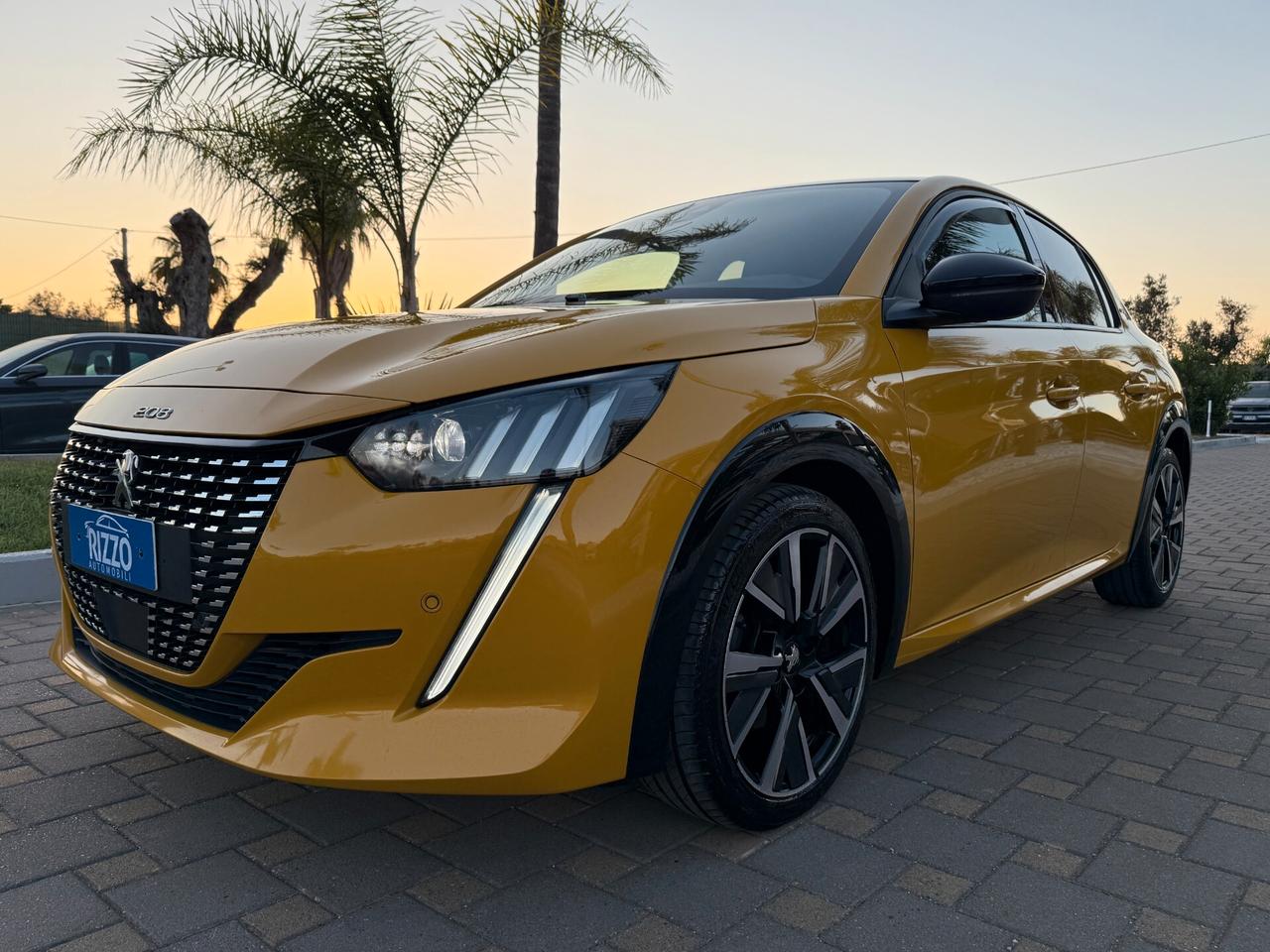 Peugeot 208 1.5HDI 100CV 5 Porte GT Line Cockpit Navi Pelle