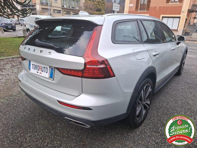 VOLVO V60 Cross Country B4 (d) AWD Geartronic Business Pro Line