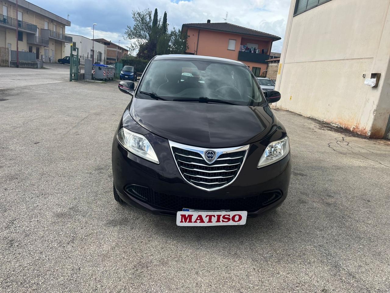 Lancia Ypsilon 1.2 69 CV 5 porte GPL Ecochic Silver