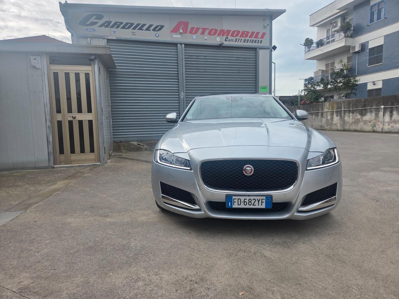 Jaguar XF 2.0 D 180 CV aut. Portfolio