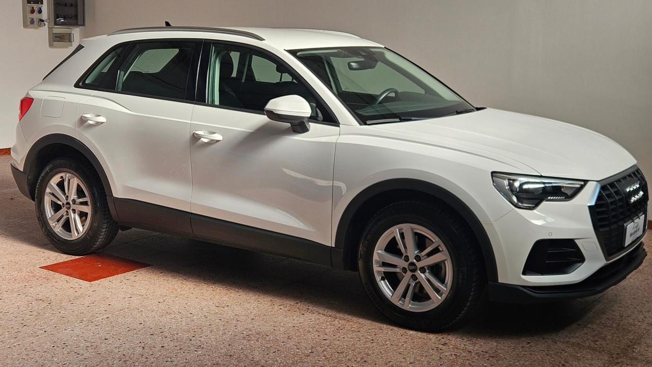 Audi Q3 35 TDI S tronic Business