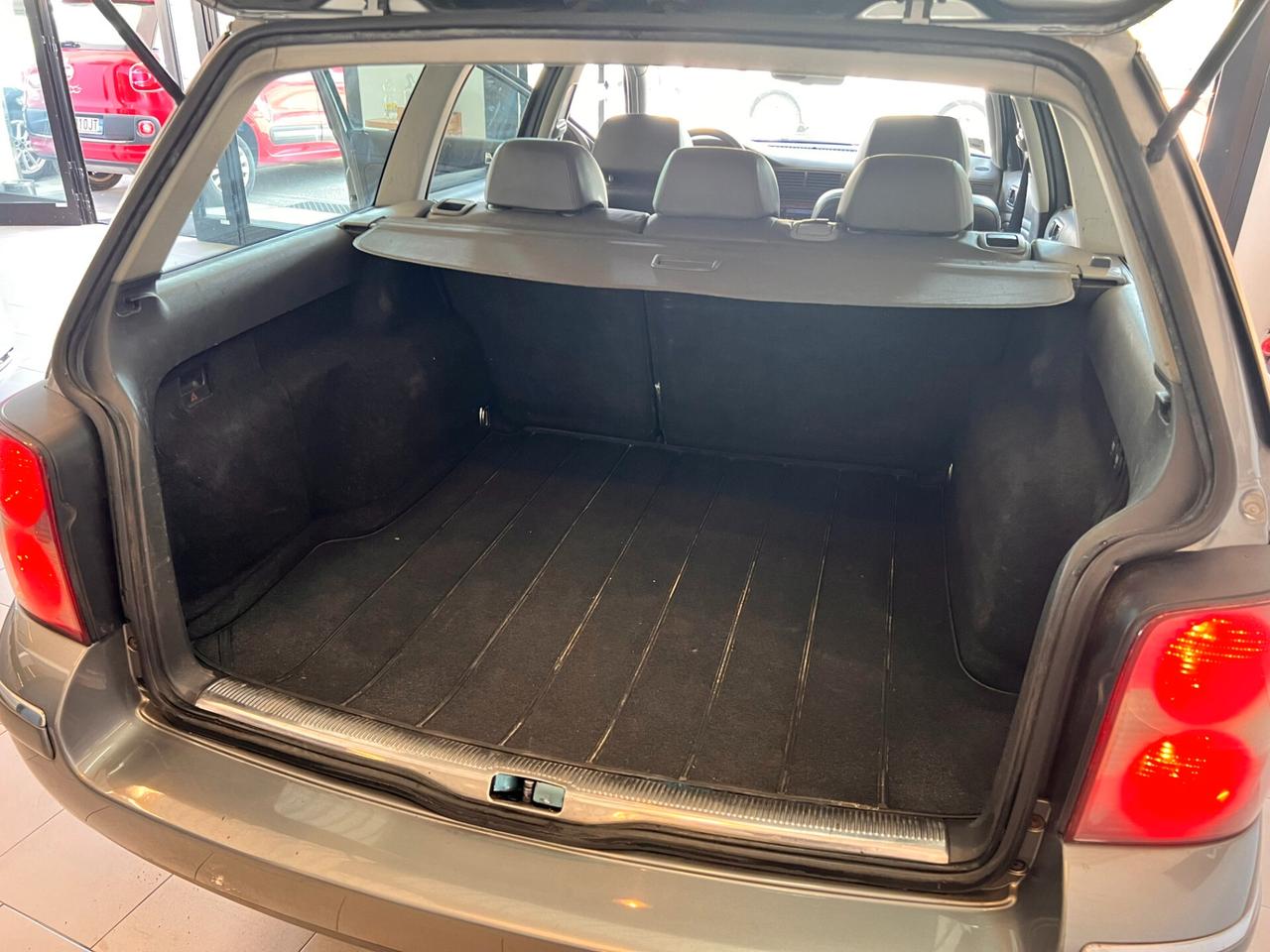 Volkswagen Passat 1.9 TDI/130 CV cat Var. H.line