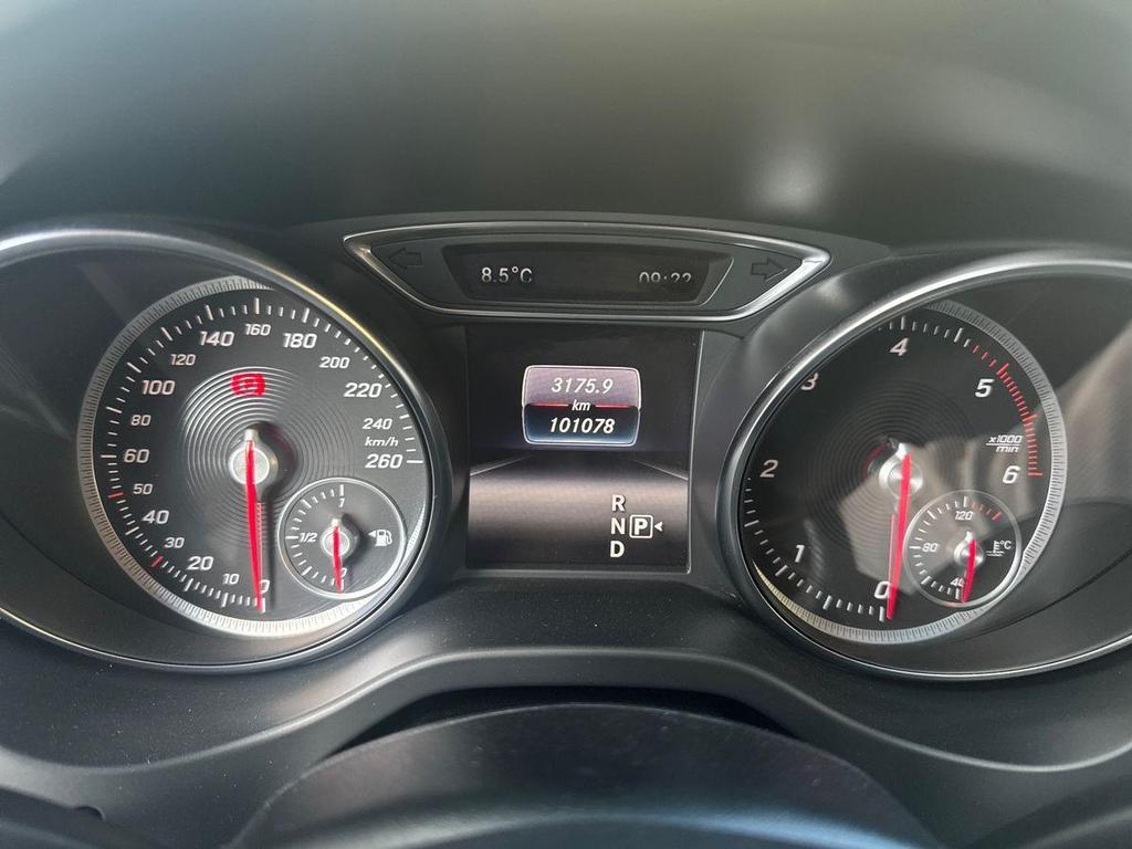 Mercedes CLA Shooting Brake 200 D Premium 4Matic 8G-DCT