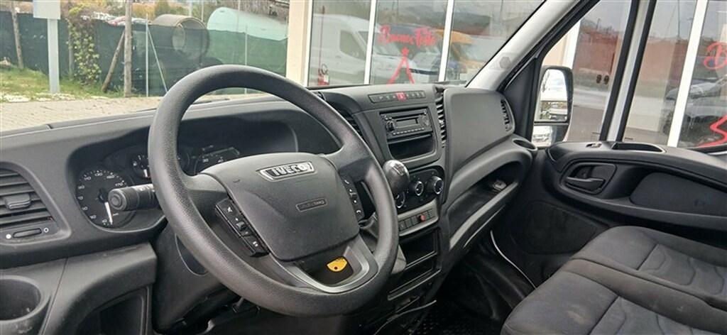 Iveco Daily 35 C14S 3750 cab.