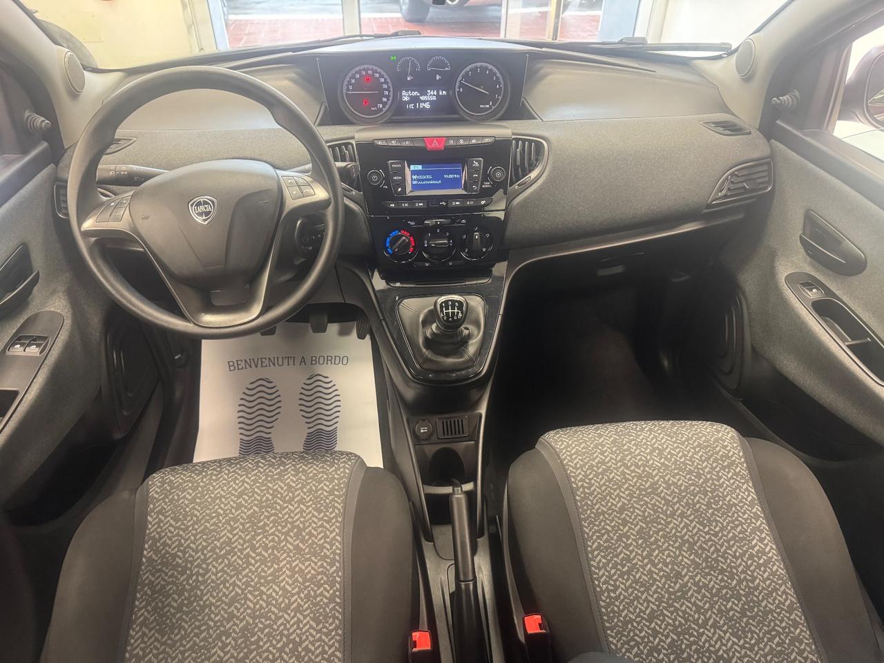 Lancia Ypsilon 1.0 FireFly 5 porte S&S Hybrid Silver