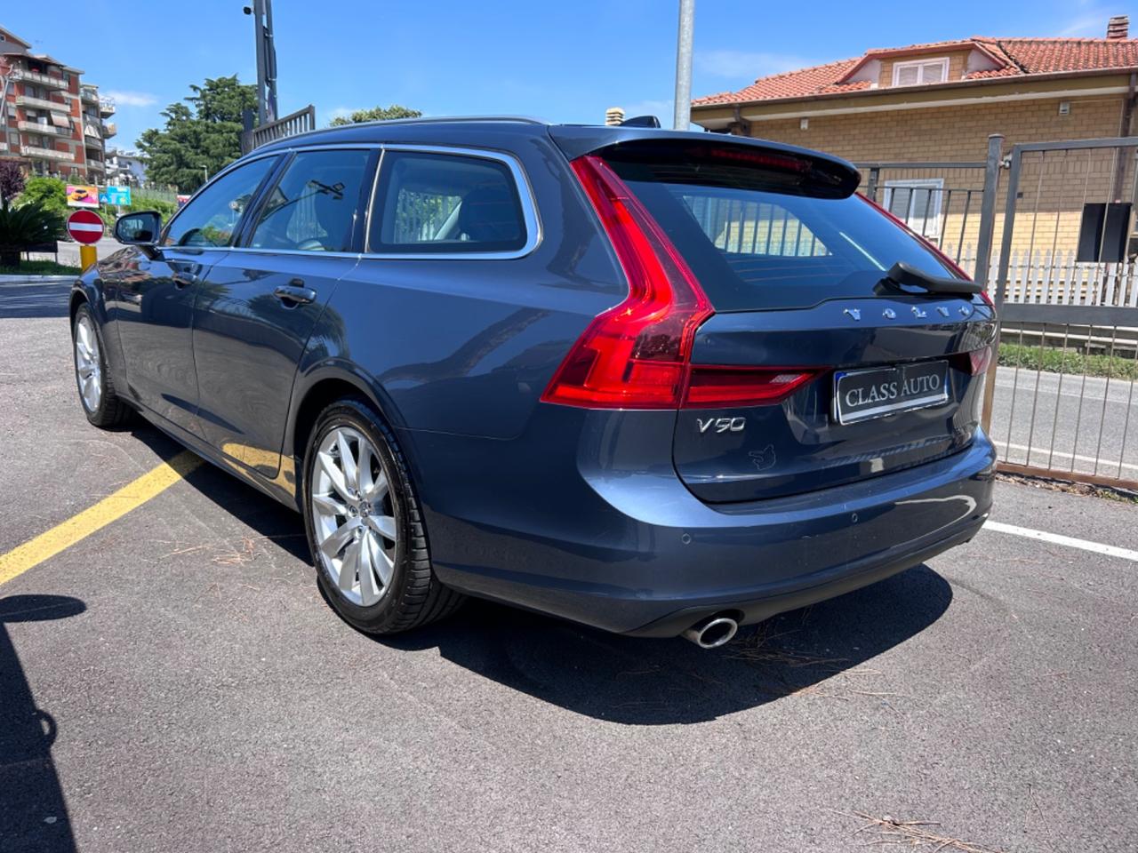 Volvo V90 D4 Geartronic Momentum