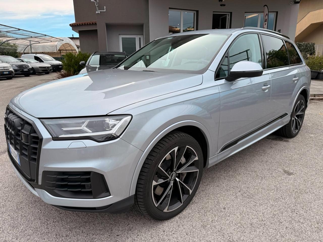 Audi Q7 55 TFSI quattro tiptronic Business
