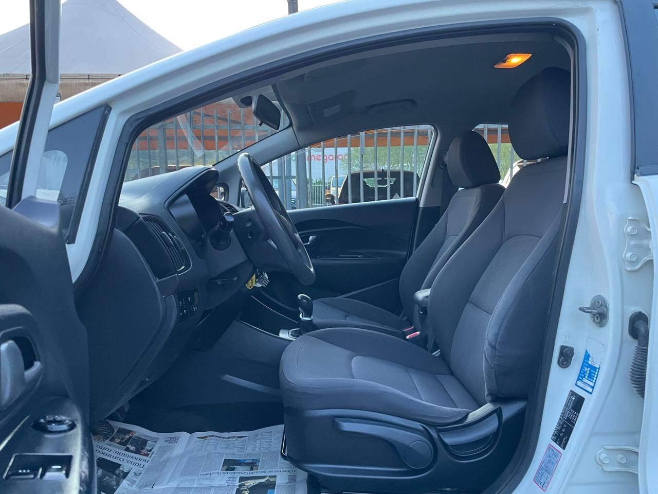 Kia Rio 1.1 CRDi 5p. Cool