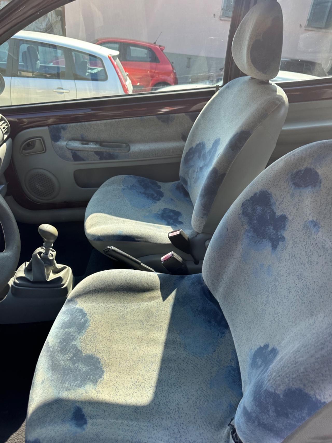 Renault TWINGO 1.2i NEOPAT KMCERT