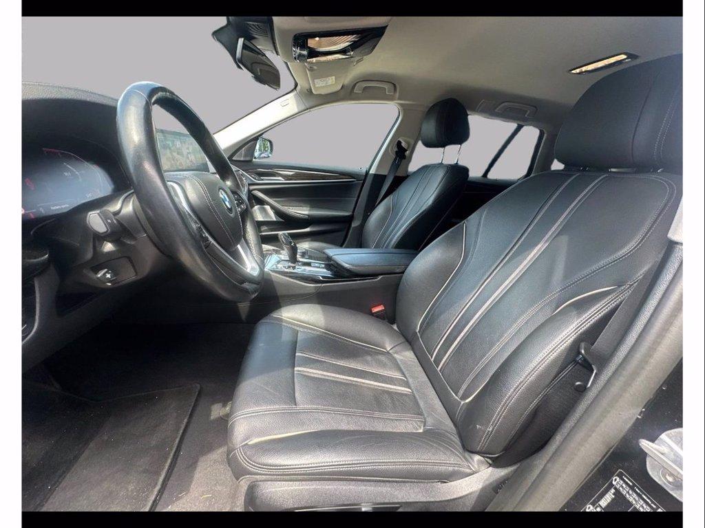 BMW 530i touring xdrive luxury auto del 2019