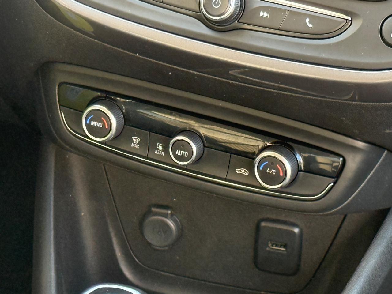 Opel Crossland X 1.2|NEOPATENTATI