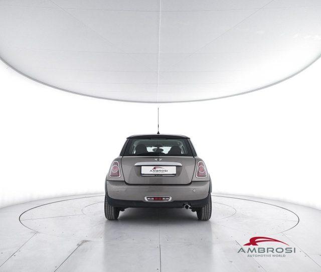 MINI One 1.6 16V One (72kW)