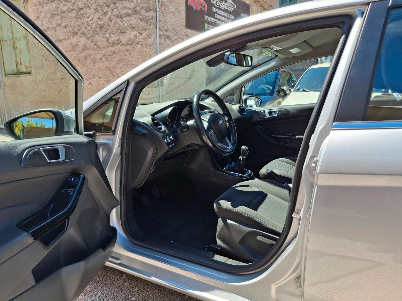 Ford Fiesta 1.5 TDCi 75CV 5 porte Titanium